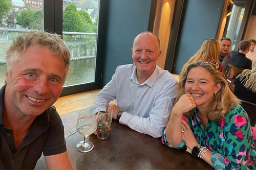 Team Hethertons takes on two charity quiz nights!